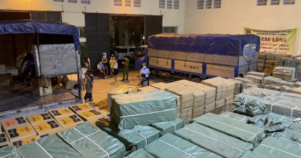 Thu giữ kho hàng “giả” trị giá gần 10 tỷ tại Bắc Ninh