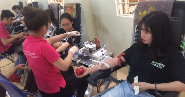 Ngày hội hiến máu “Nắng hồng”:  Hiến giọt máu đào - Trao đời sự sống