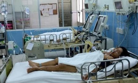 TPHCM: 4 người cùng gia đình hôn mê sâu nghi ngộ độc khí than TPHCM: 4 người cùng gia đình hôn mê sâu nghi ngộ độc khí than