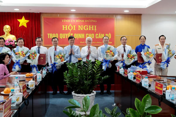 Bình Dương điều động, bổ nhiệm hàng loạt cán bộ
