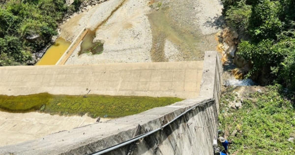 Lai Châu: Xử phạt doanh nghiệp cố ý làm sai lệch số liệu quan trắc giám sát tài nguyên nước Lai Châu: Xử phạt doanh nghiệp cố ý làm sai lệch số liệu quan trắc giám sát tài nguyên nước