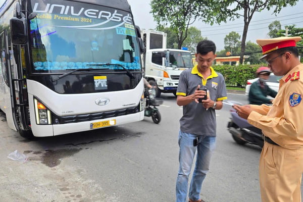 CSGT TP HCM trích dữ liệu giám sát, xử lý nhiều tài xế vi phạm