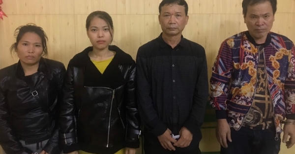 Hải Phòng: 4 đối tượng nam nữ đang say sưa sát phạt nhau trên chiếu bạc