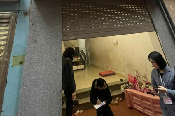 Vụ bé gái 5 tháng tuổi ở Hà Nội tử vong: Lời khai từ người trông trẻ