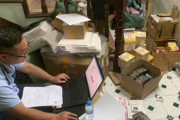 Hà Nội: Phát hiện hơn 2.200 sản phẩm đồ chơi trẻ em nhập lậu Hà Nội: Phát hiện hơn 2.200 sản phẩm đồ chơi trẻ em nhập lậu