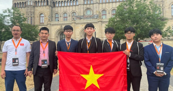 Nam sinh Nghệ An giành Huy chương Vàng Olympic Vật lý châu Âu 2023