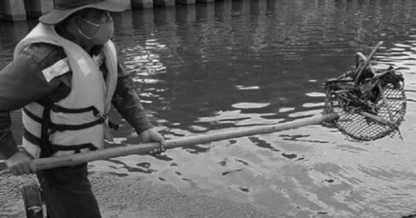 Chuyện đời bên những xe rác: Thức Trắng đêm, ngửi xú uế mỗi ngày để người khác có đường sạch, phố quang Chuyện đời bên những xe rác: Thức Trắng đêm, ngửi xú uế mỗi ngày để người khác có đường sạch, phố quang