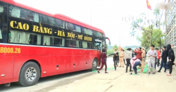 Cao Bằng: Xử lý xe khách chở gấp đôi số người quy định