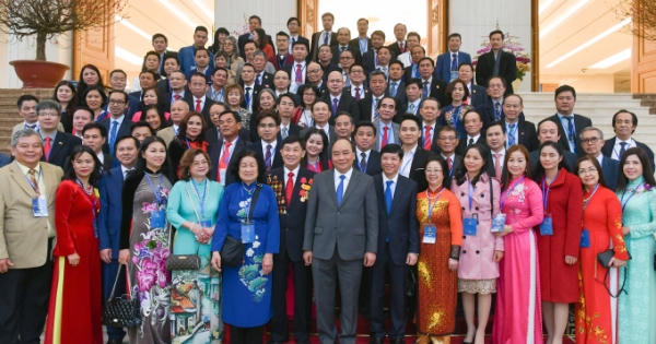 Thủ tướng gặp gỡ kiều bào dự chương trình Xuân quê hương