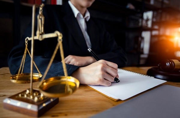 Phát triển Luật sư công: Sứ mệnh và Tầm nhìn (Bài 1): Luật sư công đại diện cơ quan công quyền tham gia giải quyết các vụ kiện, tranh chấp trong nước Phát triển Luật sư công: Sứ mệnh và Tầm nhìn (Bài 1): Luật sư công đại diện cơ quan công quyền tham gia giải quyết các vụ kiện, tranh chấp trong nước
