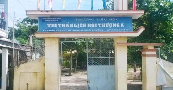 Phát hiện học trò lớp 2 chưa biết đọc, Hiệu trưởng xin từ chức