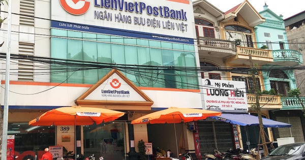 Đi rút tiền ở ngân hàng LPB được nhận về gấp đôi: Biểu dương hành động trả lại tiền thừa