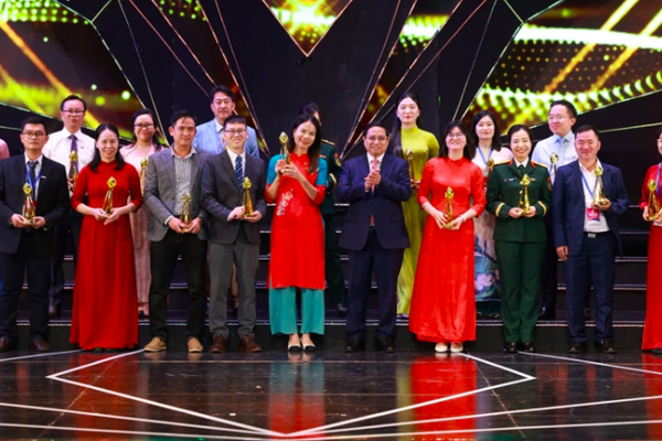 Thủ tướng dự Lễ bế mạc và trao giải Liên hoan Truyền hình toàn quốc lần thứ 42