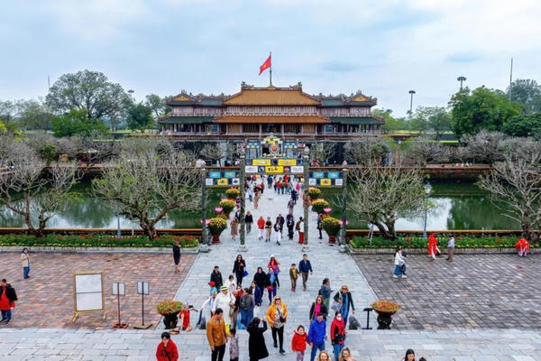 Du lịch các tỉnh 'bội thu' dịp Tết Nguyên đán 2025