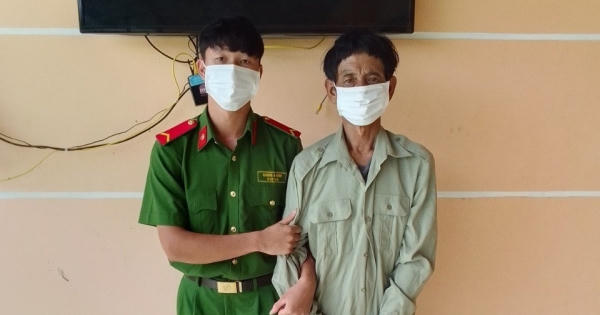 Bắt kẻ trốn truy nã gần 1 năm trong rừng, ăn sắn, uống nước suối để sống