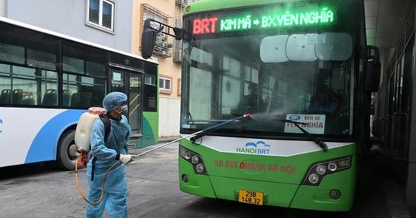 Hà Nội dự kiến áp dụng "thẻ xanh, thẻ vàng Covid" khi đi xe buýt từ 21/9