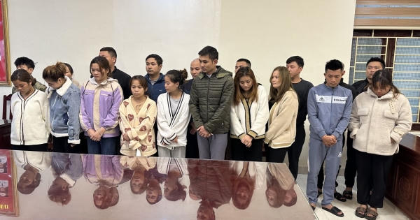 Thanh Hoá: Bắt quả tang 19 đối tượng tổ chức sử dụng trái phép ma túy trong quán karaoke