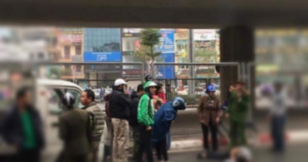 Hà Nội: Nam thanh niên rơi từ cầu vượt xuống đất bất tỉnh