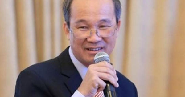 Chủ tịch Sacombank chính thức từ bỏ chức vụ ở 4 công ty khác