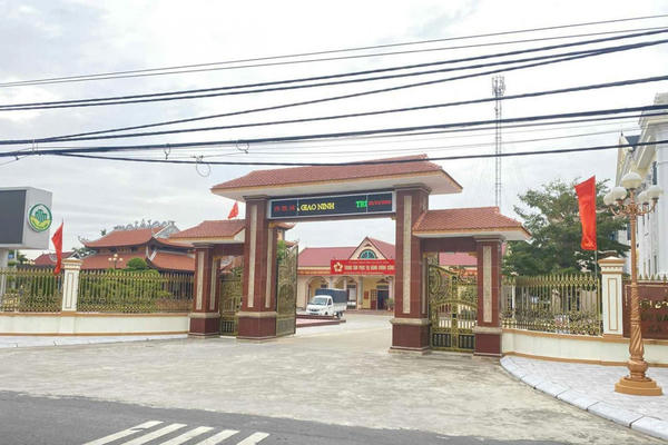 Ninh Bình: “Kì lạ” đất đang chồng lấn về ranh giới, diện tích vẫn được cấp sổ đỏ, tách thửa ở xã Giao Ninh