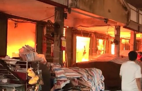 Hà Nội: Khởi tố vụ cháy khiến 262 sạp hàng bị thiêu rụi tại chợ Sóc Sơn