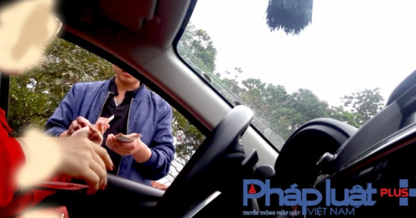 Chủ tịch phường Quảng An: “Do quá đông nên bãi xe trái phép mới mọc gần phủ Tây Hồ”