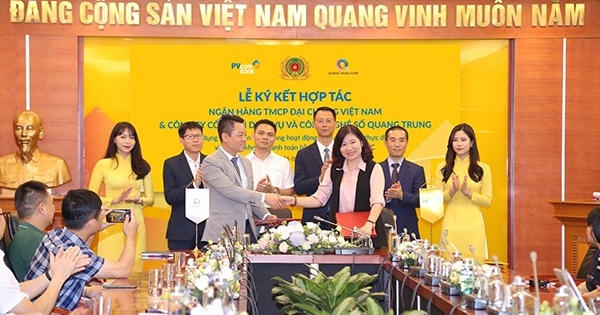 PVcomBank đi đầu trong ứng dụng cơ sở dữ liệu quốc gia về dân cư, hướng tới chuyển đổi số toàn diện PVcomBank đi đầu trong ứng dụng cơ sở dữ liệu quốc gia về dân cư, hướng tới chuyển đổi số toàn diện