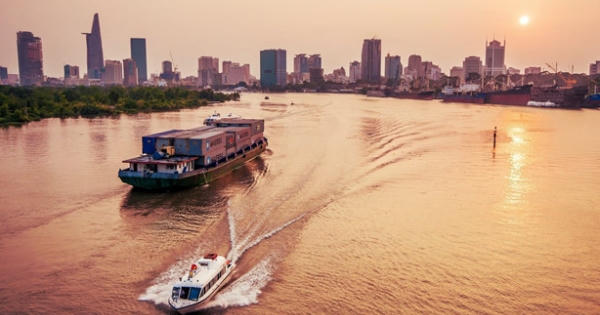 Tàu, thuyền cần lưu ý gì khi di chuyển trên địa bàn TP HCM