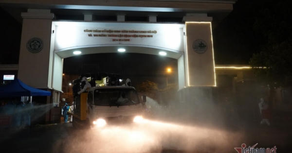 Chỉ đạo khẩn nửa đêm, ai từng đến căng tin BV Bạch Mai tự cách ly ngay