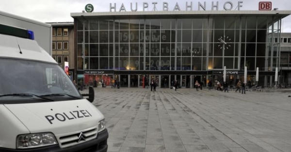 Đức chấn động vì vụ tấn công tình dục phụ nữ đêm giao thừa Đức chấn động vì vụ tấn công tình dục phụ nữ đêm giao thừa