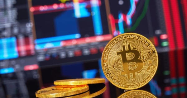 Giá Bitcoin hôm nay 5/2: Lún sâu vào "vũng lầy" 8000 USD