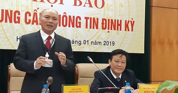 Xe công đón người nhà Bộ trưởng Công thương: 'Chúng tôi nghĩ là sơ suất'