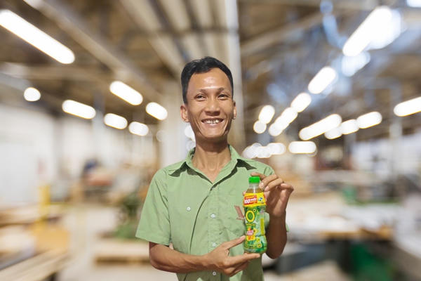 Trúng 100 triệu đồng nhờ uống Trà Xanh Không Độ Trúng 100 triệu đồng nhờ uống Trà Xanh Không Độ