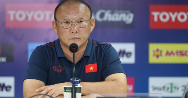 HLV Park Hang Seo: 'Một trận đấu khó khăn, Việt Nam suýt thua vài bàn’ HLV Park Hang Seo: 'Một trận đấu khó khăn, Việt Nam suýt thua vài bàn’