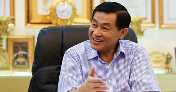 Cú sụt mạnh, ông lớn dịch vụ hàng không mất giá gần 50%