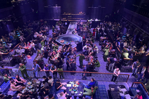 Đột kích vũ trường MDM lớn nhất Hải Phòng, phát hiện 26 người 'dính' ma túy