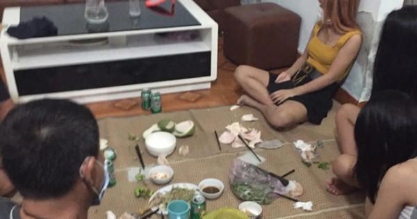 Xử phạt 50 triệu đồng đối với 5 cá nhân "tập trung uống nước chè" giữa mùa dịch Xử phạt 50 triệu đồng đối với 5 cá nhân "tập trung uống nước chè" giữa mùa dịch