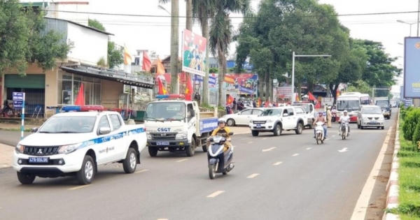 Công an thị xã Buôn Hồ tăng cường đảm bảo trật tự an toàn giao thông