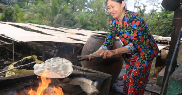 Làng bánh phồng Phú Mỹ - An Giang mùa Xuân về