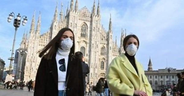 Số người chết vì Covid-19 tăng vọt, Italia xem xét đóng cửa toàn bộ trường học Số người chết vì Covid-19 tăng vọt, Italia xem xét đóng cửa toàn bộ trường học