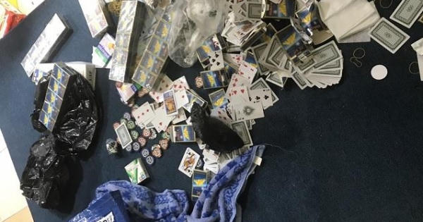 TP HCM: Bắt quả tang hàng chục người đang "sát phát" trong căn hộ chung cư