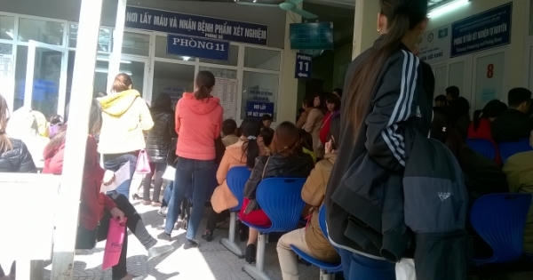 Lạc vào ma trận "cò" khám bệnh tại BV Phụ sản TW