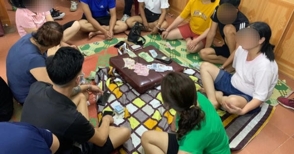 Cao Bằng: Nhiều cán bộ xã tụ tập đánh bạc bất chấp dịch Covid - 19