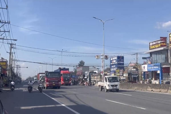 Đề nghị mở đèn điều tiết giao thông tại Quốc lộ 51 ở Đồng Nai