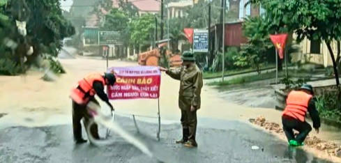 Mưa lớn gây sạt lở, chia cắt tại nhiều xã miền núi phía Tây tỉnh Thanh Hóa