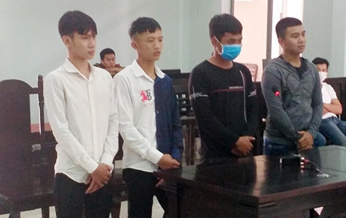 Vác dao chém anh rể người yêu