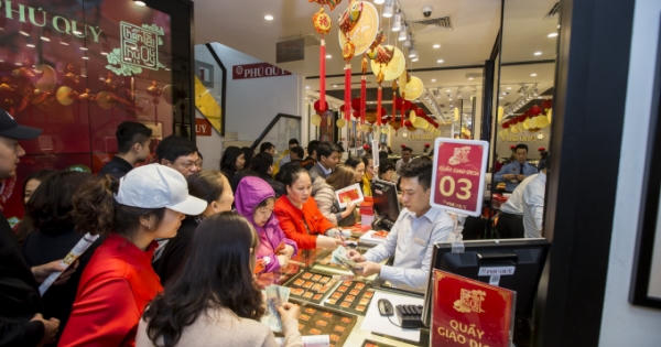 Giá vàng hôm nay 3/2: Ngày Vía Thần tài, giá vàng chạm ngưỡng 45 triệu đồng/lượng