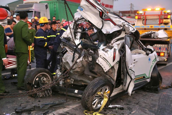 Tạm giữ tài xế gây tai nạn liên hoàn trên Quốc lộ 5, khiến 2 người tử vong