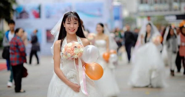Áp lực phải kết hôn "bóp nghẹt" những cô nàng bị mang danh “gái ế” xứ Trung