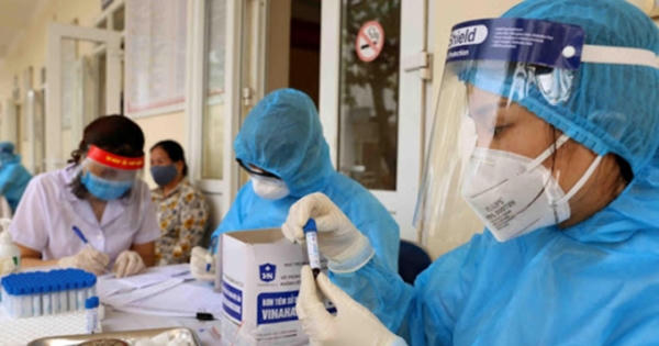 Nóng: Hà Nội thêm 10 ca dương tính SARS-CoV-2, 5 người cùng gia đình